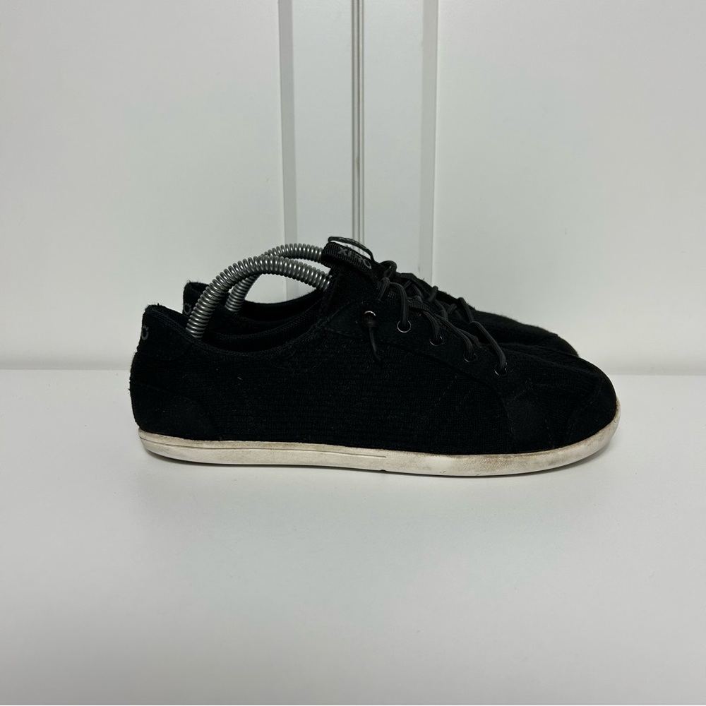 Xero Dillon black barefoot